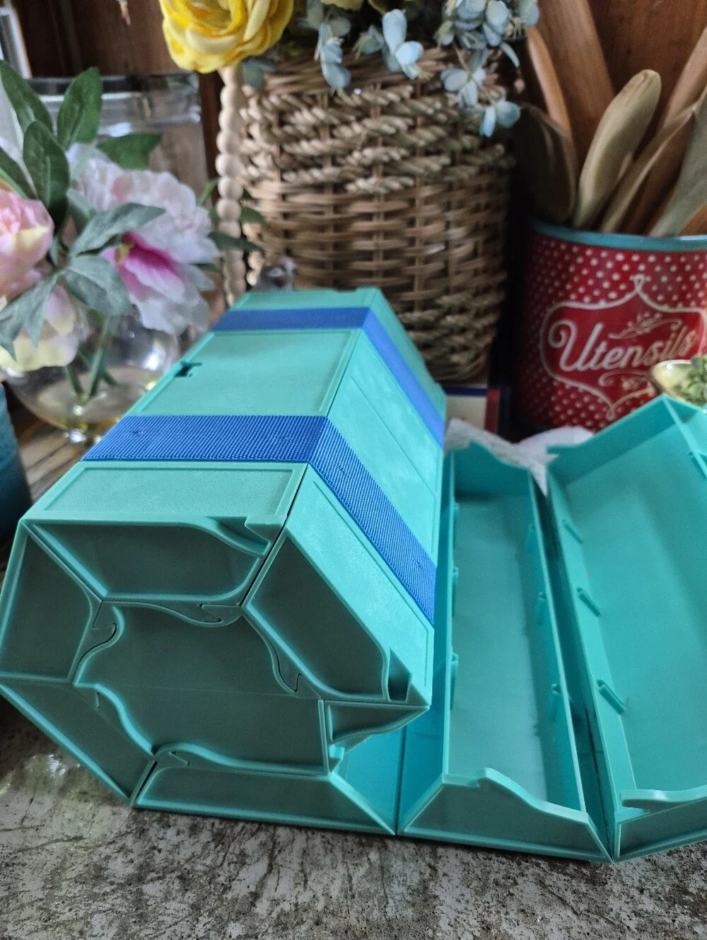 Vintage Rolykit Roll-up Storage Organizer 1970s/1980s Sea Foam Green Blue Box